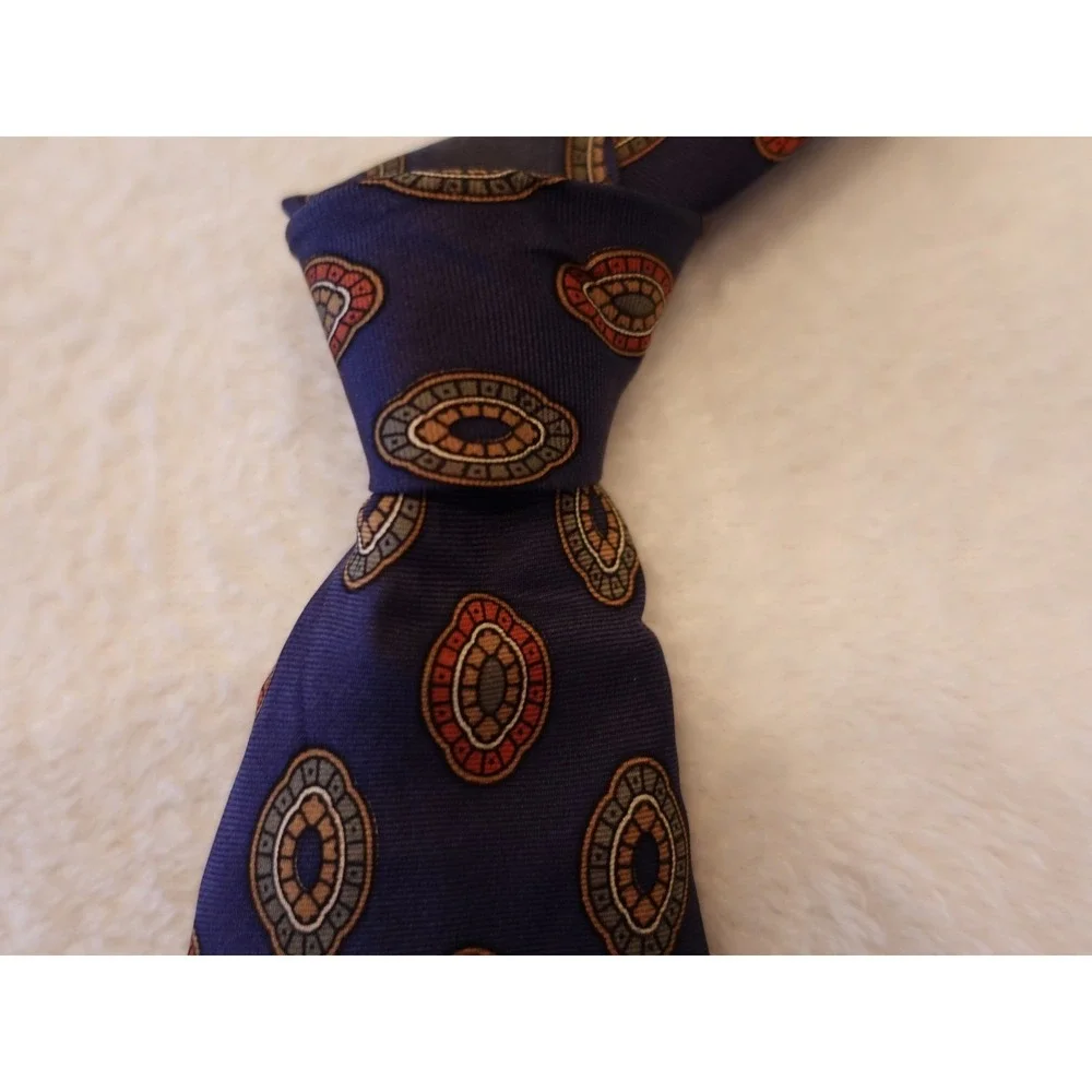 Isaco Vintage Italian Silk Tie Blue Medallion Pattern Dark Academia Retro Office